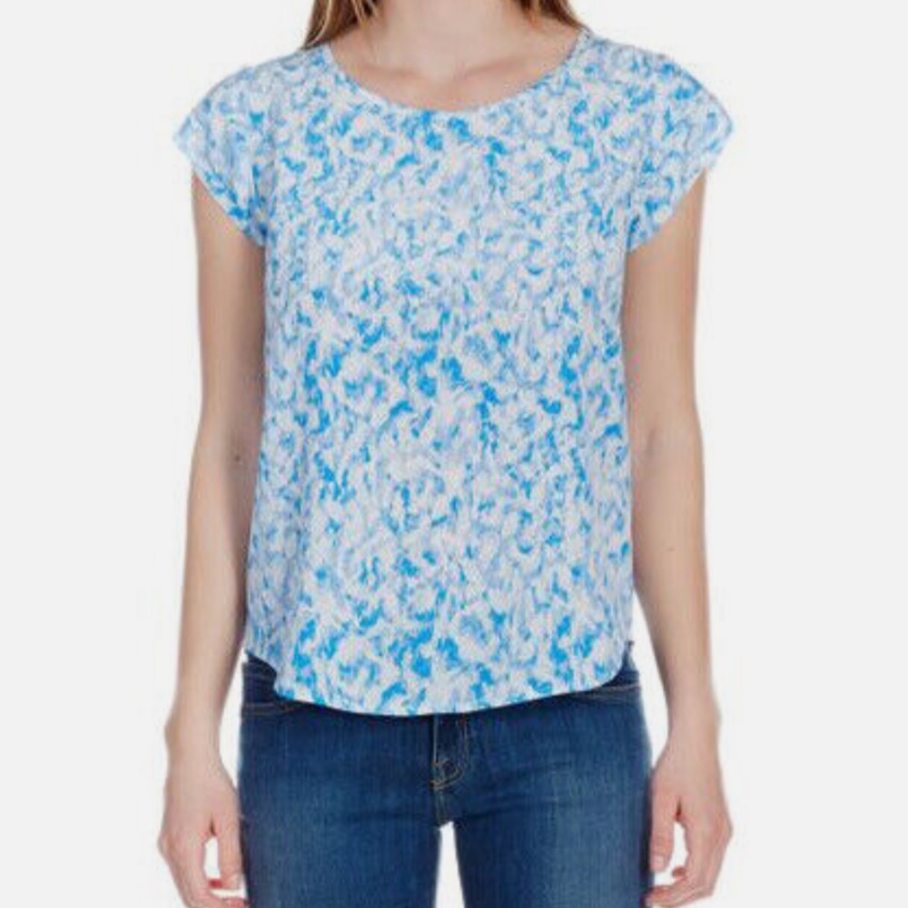 🩵🤍Joie Rancher🤍🩵GUC Silk Top Size M in Feathered Blue.